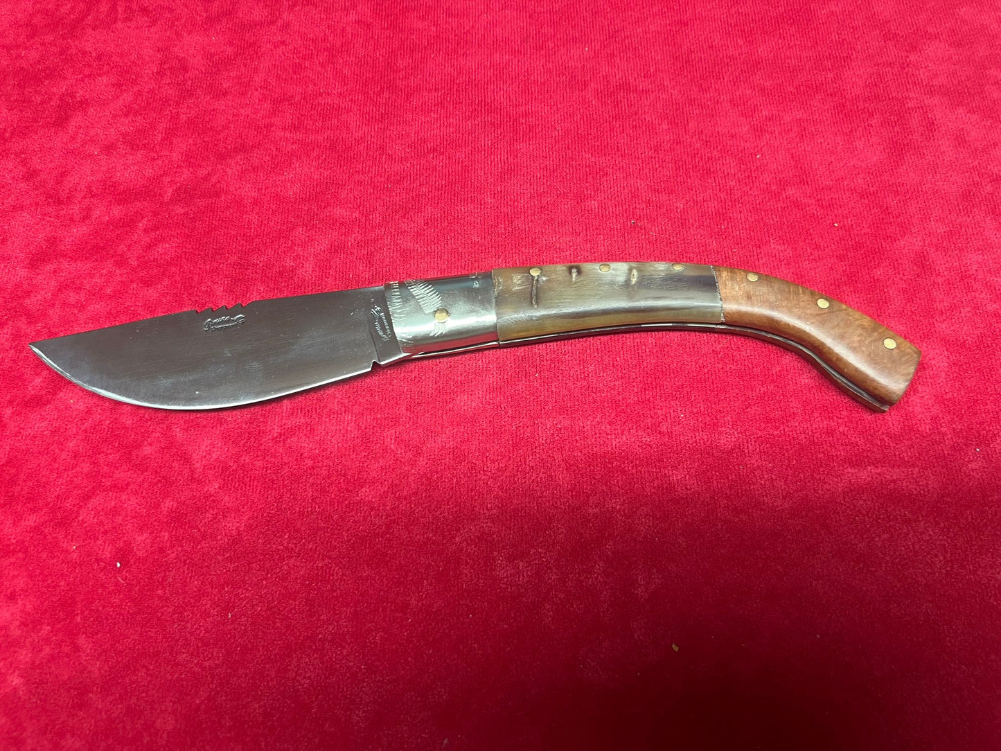 Coltello arburesa con anima,lama 10,5 CM,impugnatura in corno di montone