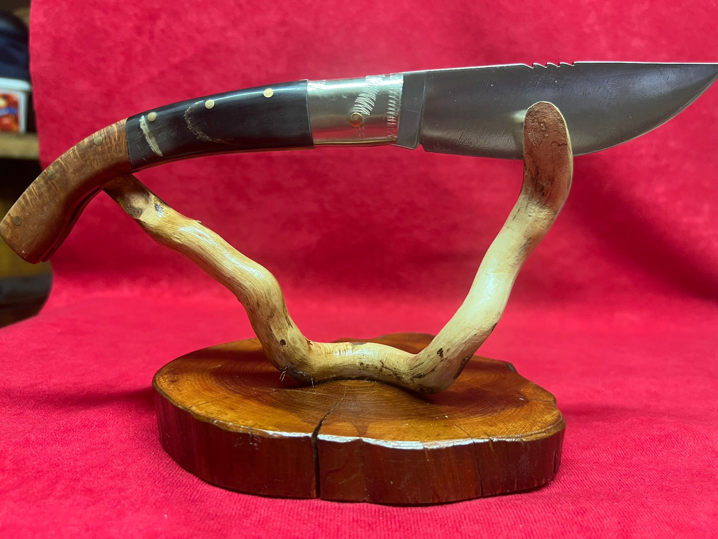 Coltello arburesa con anima,lama 10,5 CM,impugnatura in corno di montone