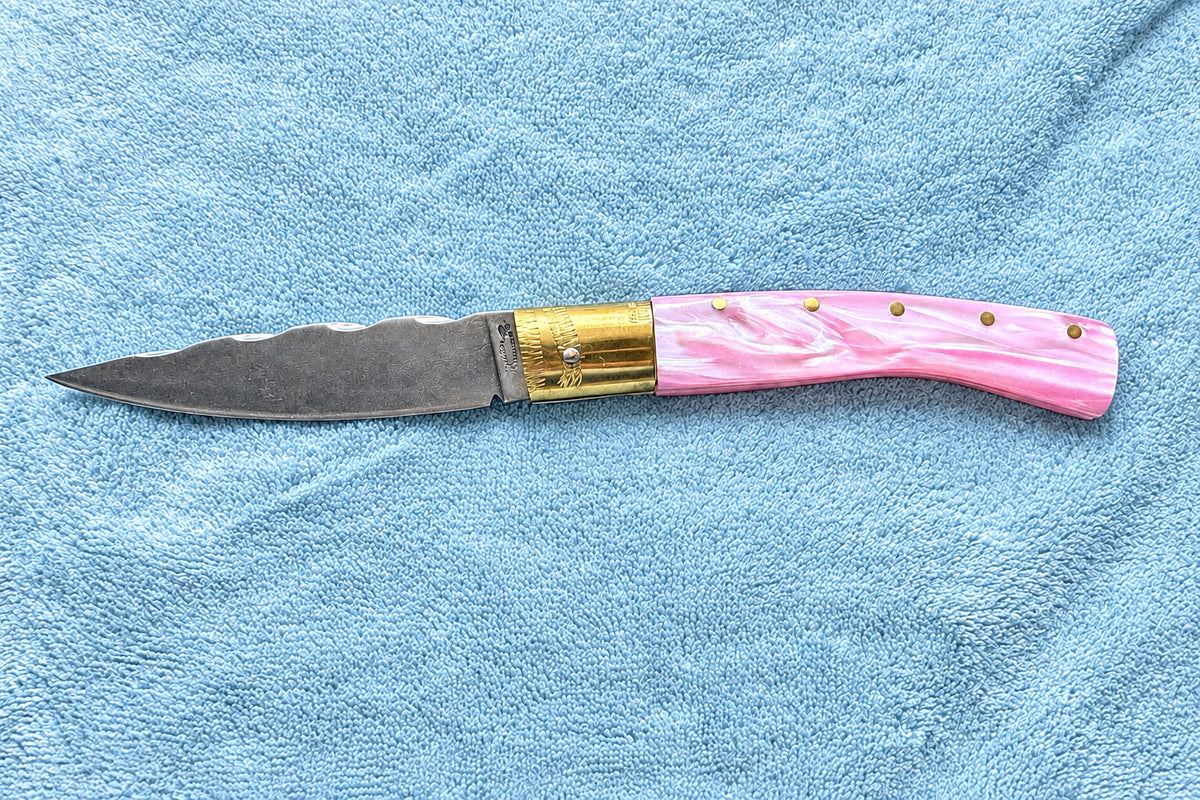 Coltello  pattadese  lama 10,5 CM in kirinite rosa perla