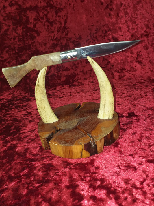 Coltello pattadese lama 10 CM ,impugnatura a forma di fucile in corno di capra