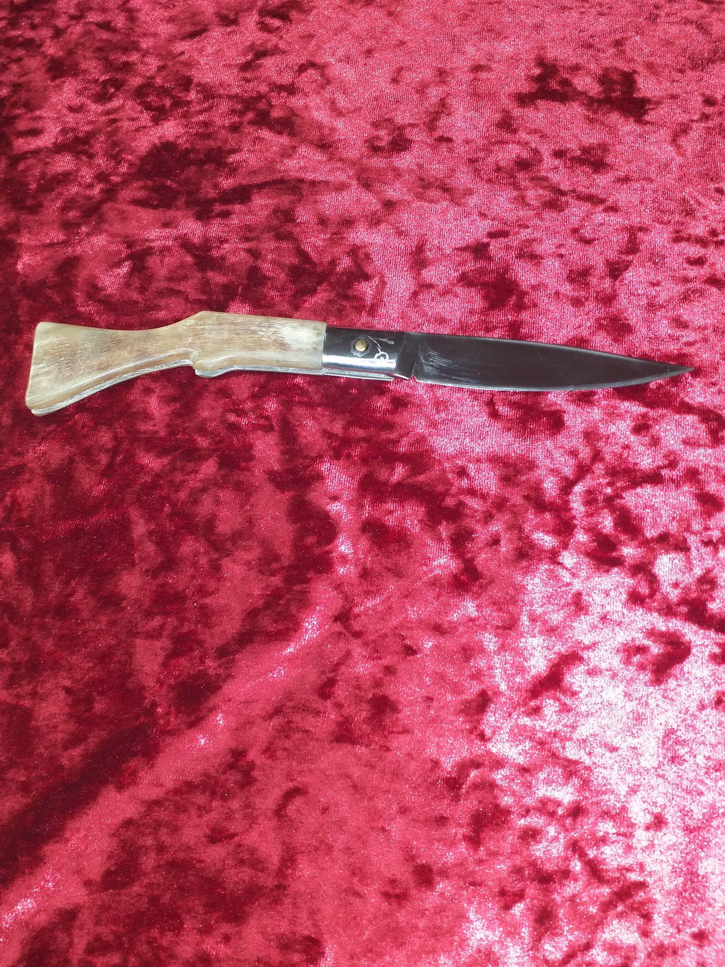 Coltello pattadese lama 10 CM ,impugnatura a forma di fucile in corno di capra