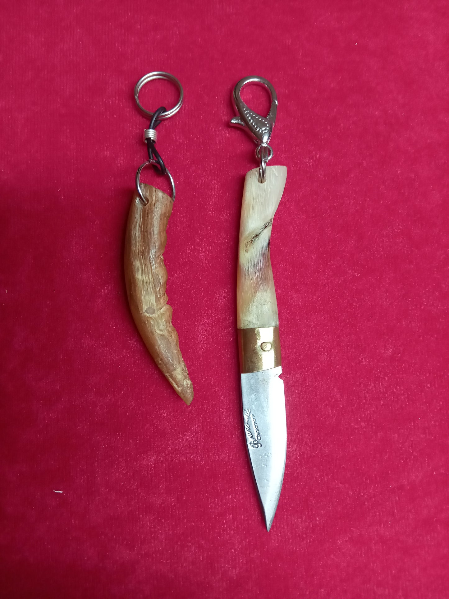 Coltello pattadese portachiavi, lama 5 CM in corno di montone,con portachiavi in omaggio in corno di montone