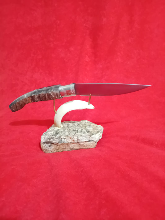 Coltello pattedese con anima  lama 12,5 impugnatura corno di muflone striato