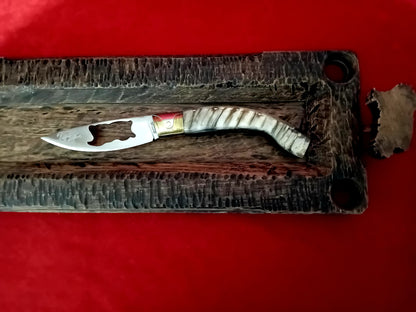 Coltello arburesa con anima ,lama 11,5 CM con la sardegna incisa impugnatura corno di muflone