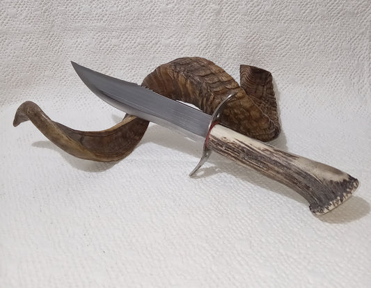 Coltello pugnale con anima, lama decorata  21 CM, impugnatura corno di cervo striato