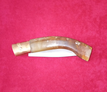 Coltello arburesa con anima, lama 10 CM,impugnatura corno di muflone chiaro e scuro
