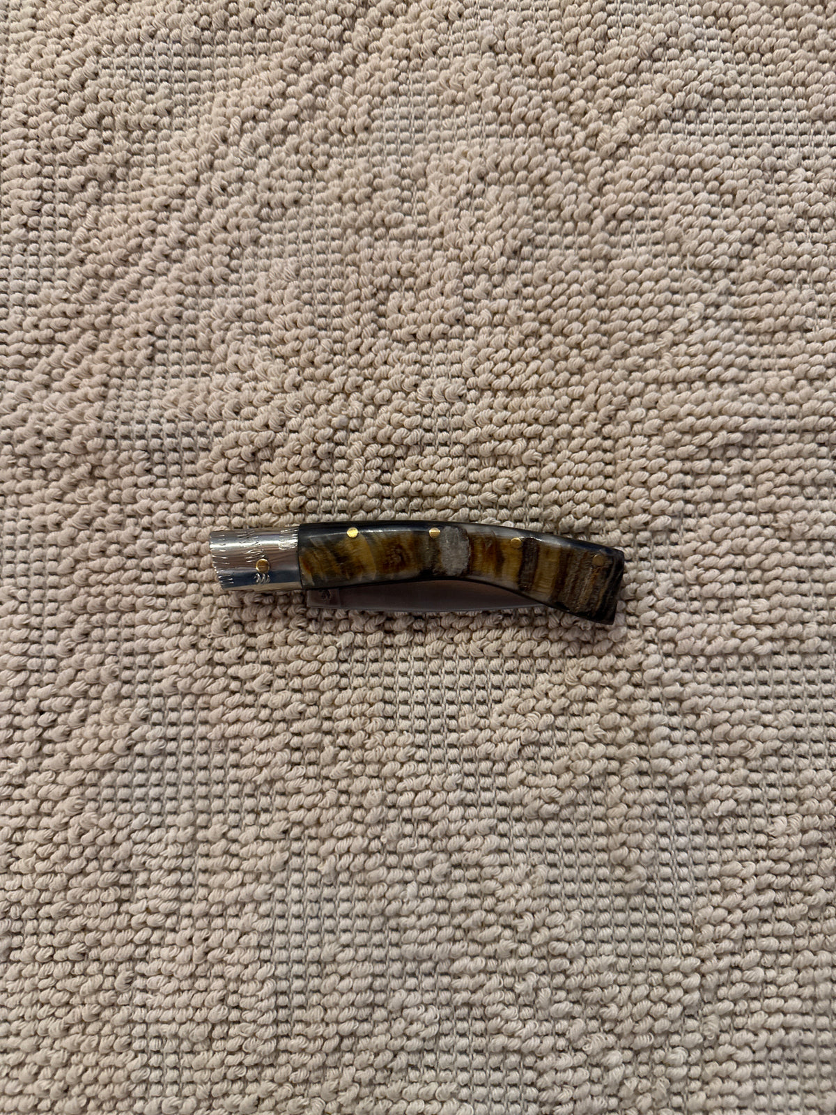 Pattadese con anima in corno di muflone lama 8,5 cm.