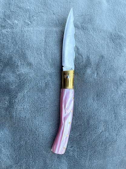 Coltello  pattadese con anima decorata lama 10,5 cm ,impugnatura in kirinite rosa perla