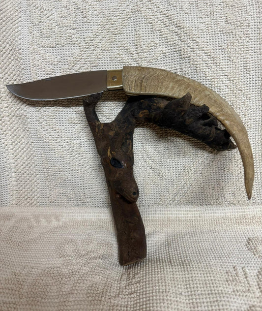 Coltello da collezione arburesa,  lama 16,5 CM impugnatura in corno di capra.