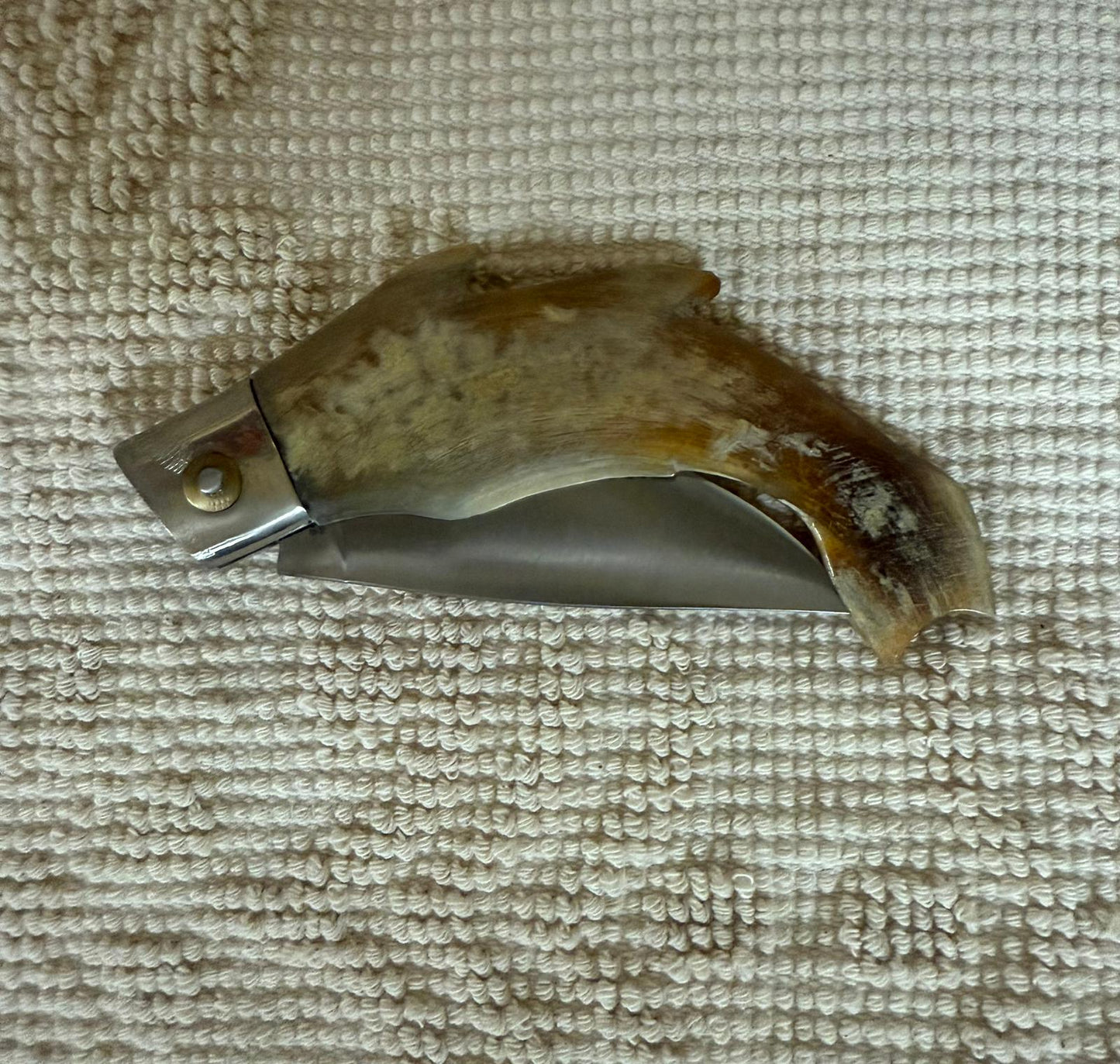 Coltello da collezione  arburesa lama 9,5 CM impugnatura in corno di montone chiaro. (Copia)