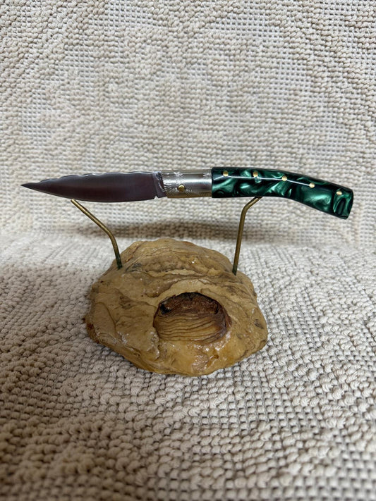 Coltello pattadese con anima ,lama 9 CM ,impugnatura  in kirinite verde e nera.