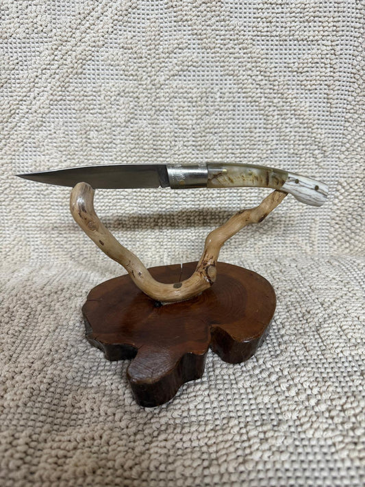 Coltello pattadese con anima ,lama 10 CM ,impugnatura in corno di montone e cervo.