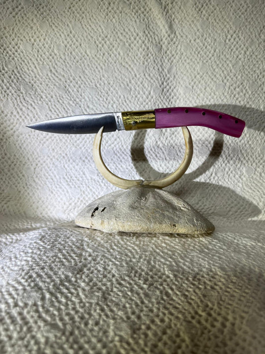 Coltello  pattadese con anima , lama 9,5 CM  impugnatura in kirinite rosa.