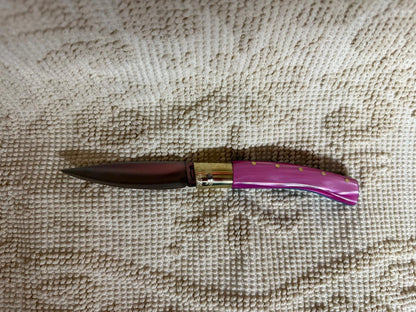 Coltello  pattadese con anima , lama 9,5 CM  impugnatura in kirinite rosa e turchese.