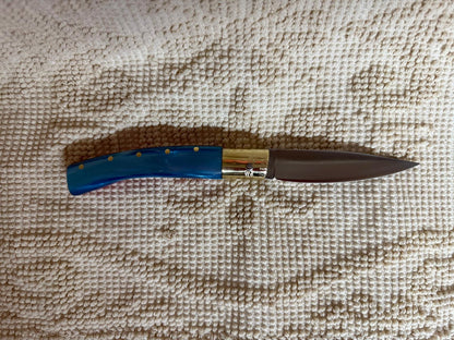 Coltello  pattadese con anima , lama 9,5 CM  impugnatura in kirinite rosa e turchese.