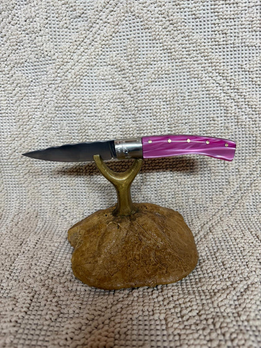 Coltello  pattadese con anima decorata lama 9,6CM  impugnatura in kirinite rosa.