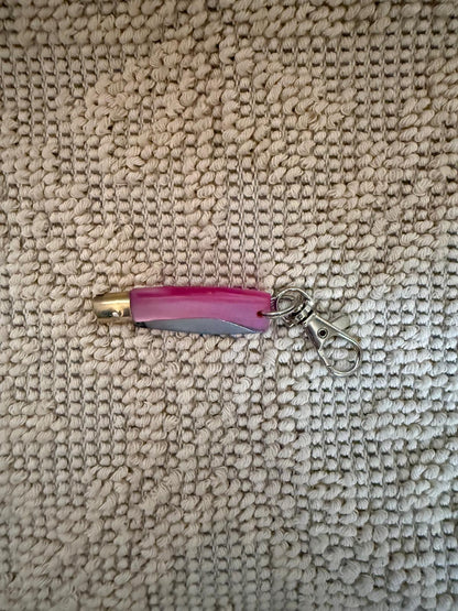 Coltellino pattadese sardo,( portachiavi) artigianale , realizzato a mano, lama 5 CM rosa.