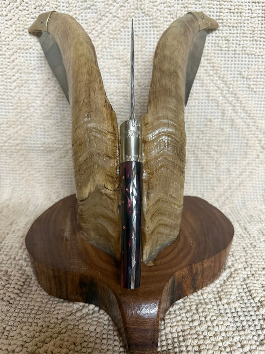 Coltello  pattadese con anima lama 9,2 CM  impugnatura in kirinite fucsia e nero.