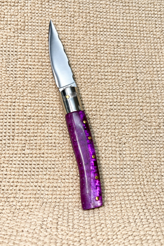 Pattadese con anima e lama decorate in resina fucsia e viola con glitter, lama 10 cm