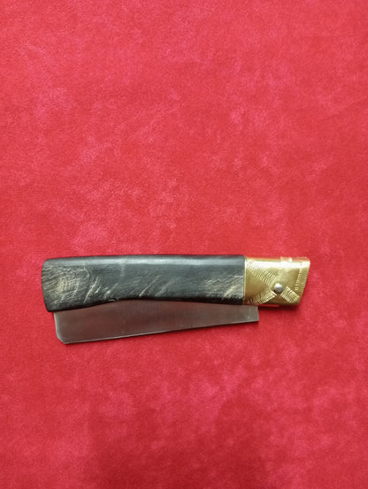 Coltello lametta ,lama da 9 CM, impugnatura in corno di caprone