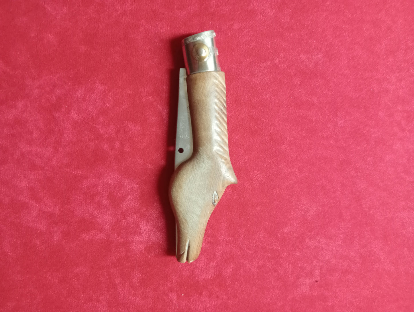 Coltello pattadese lama 11 CM impugnatura legno di castagno, con forma di cavallo