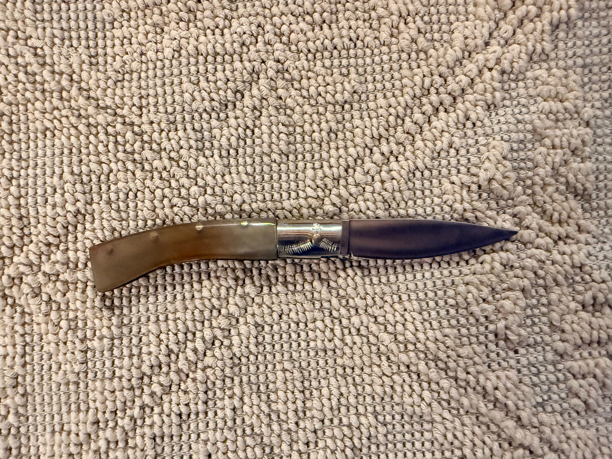 Pattadese in corno di mucca, lama 8,5 cm