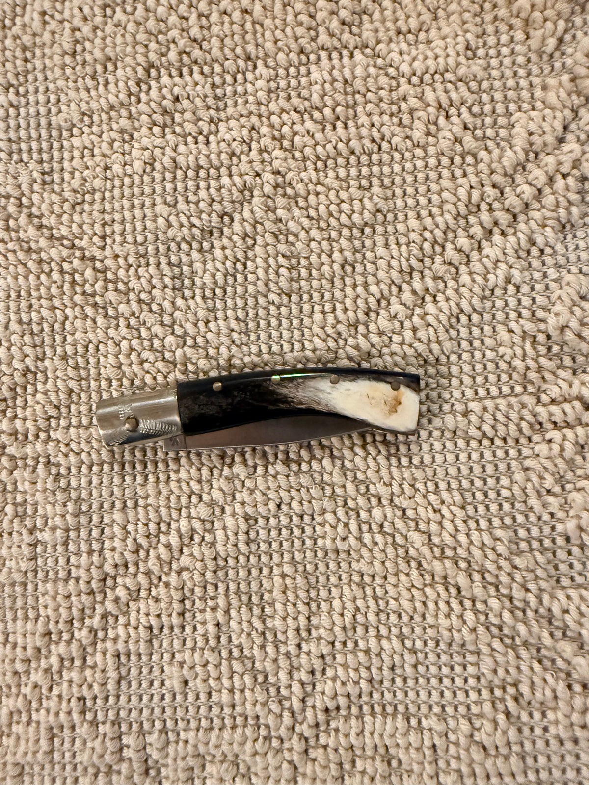 Pattadese in corno di mucca, lama 8,5 cm