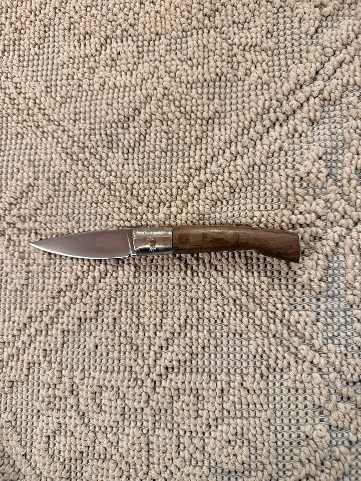 Pattadese in legno di olivo, lama 8 cm