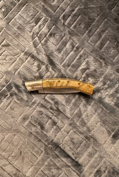 Pattadese in corno di montone chiaro, lama 8,5 cm